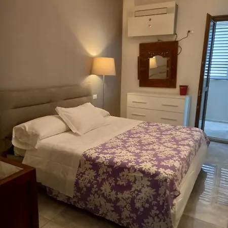Home Suite Home - Super Attic Suite -With Free Parking - Zone Iulm & Naba & Navigli - Metro Subway Romolo Apartment Milan