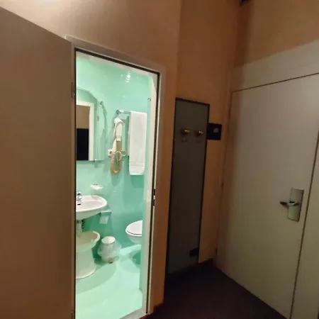 Ada Hotel