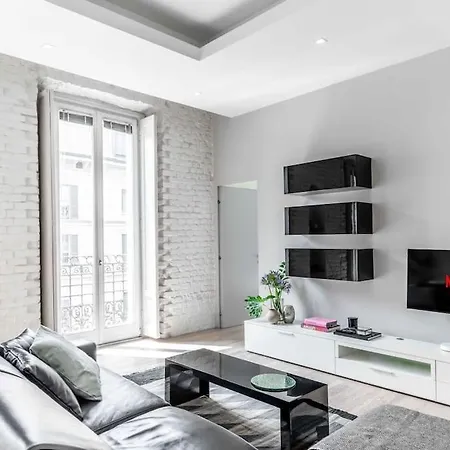 Brera 8 Historic Milanese House *