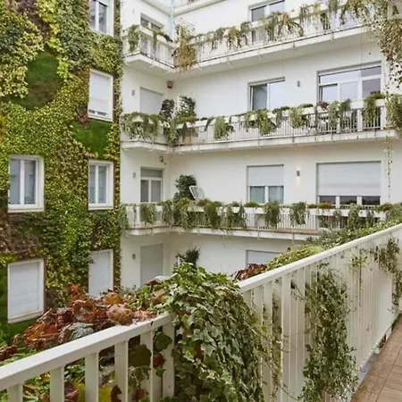 公寓 Palazzo Beltrade By Halldis *