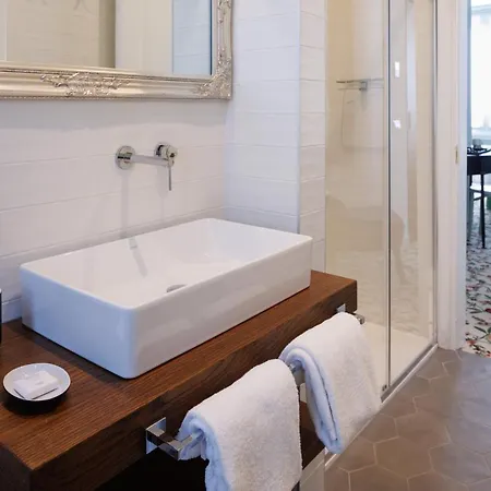 Antica Leonardo Hotel