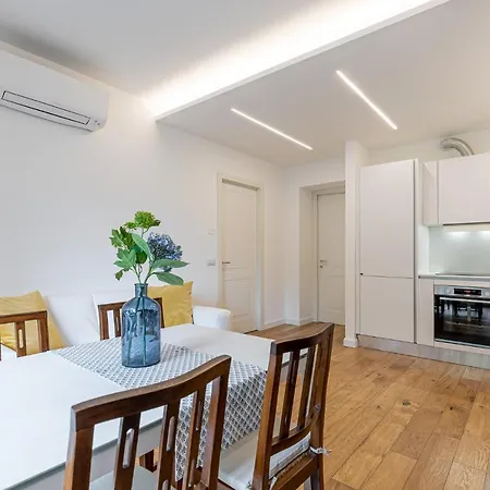 Beplace In Porta Venezia Apartment Milan