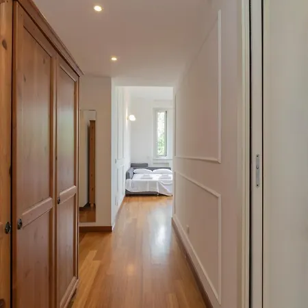 Sweet Flat Near Bocconi Tibaldi 66 아파트 *