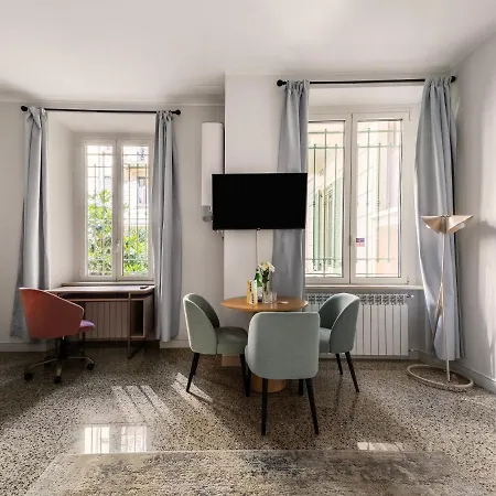 Numa Loreto Aparthotel