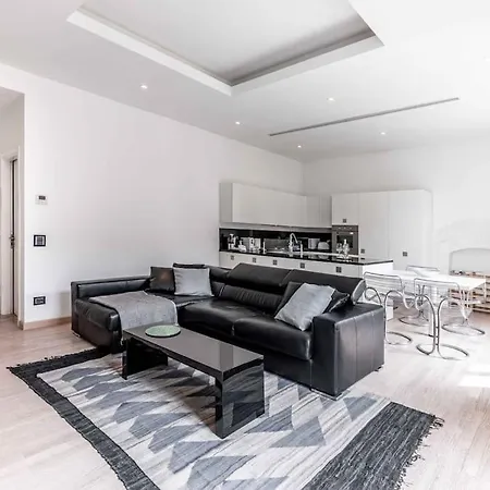 Apartment Brera 8 Historic Milanese House