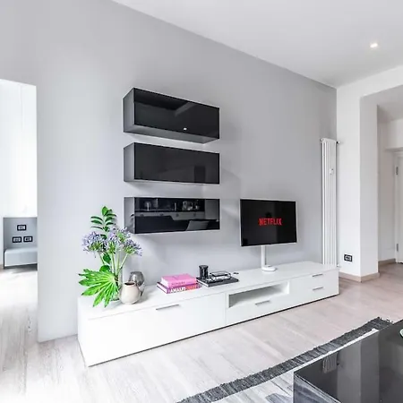 Brera 8 Historic Milanese House