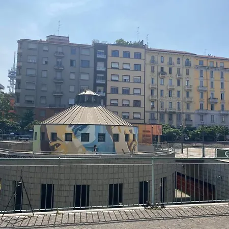 Gramsci 2 - Cozy Near Sempione Park! Milánó