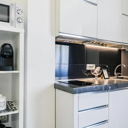 Appartement 21 *