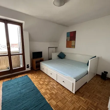 Porta Venezia, Monolocale Con Vista Sui Tetti Apartamento Milão
