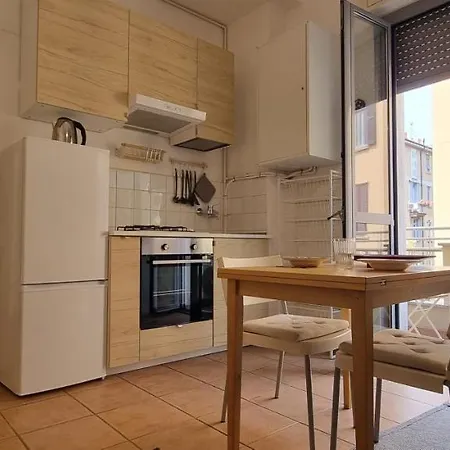Altido Stylish Flat W/balcony In Central Appartement *