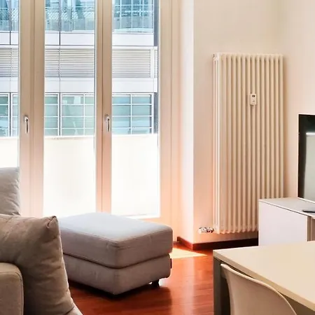 Joivy Superb Flat, 2 Balconies & Skyscrapers View Milan