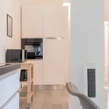 Duomo-navigli Charming And Modern With Fast Wifi Apartment *