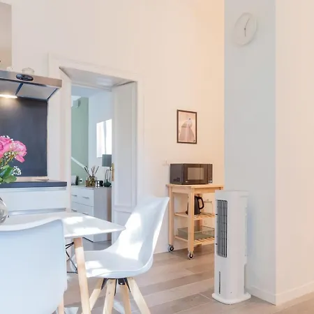 Duomo-navigli Charming And Modern With Fast Wifi *