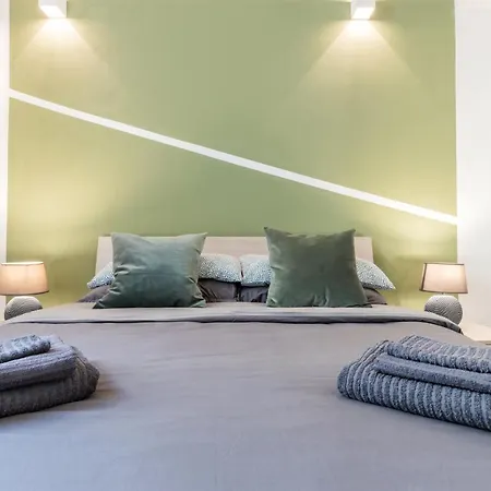Appartement Duomo-navigli Charming And Modern With Fast Wifi Milan