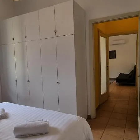 Altido Stylish Flat W/balcony In Central Milan