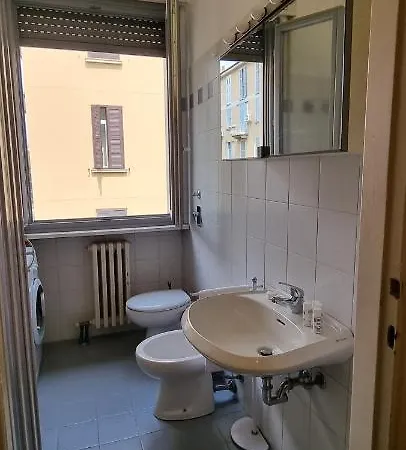 Altido Stylish Flat W/balcony In Central * Milan