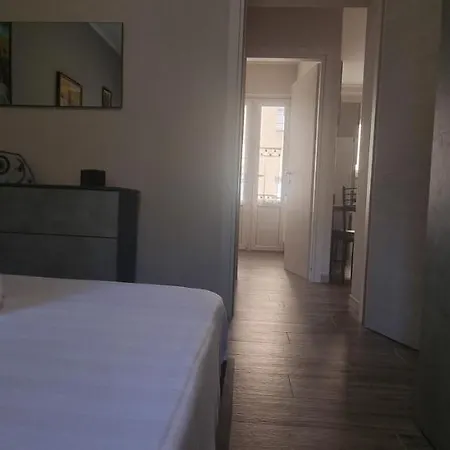 Altido Cosy And Inviting 1-bed Flat With Balcony *