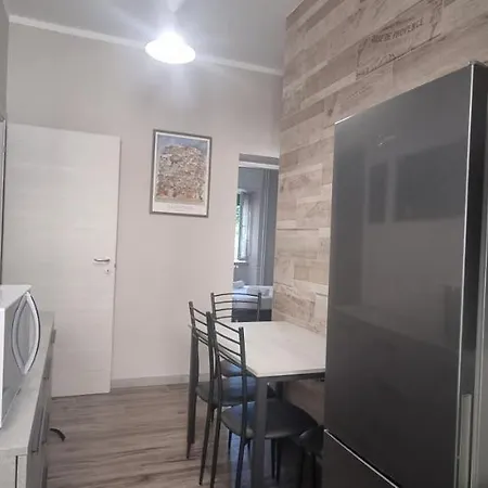 Altido Cosy And Inviting 1-bed Flat With Balcony * Milan