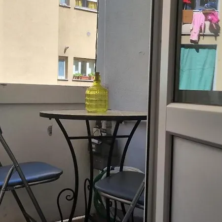Altido Cosy And Inviting 1-bed Flat With Balcony * Milan