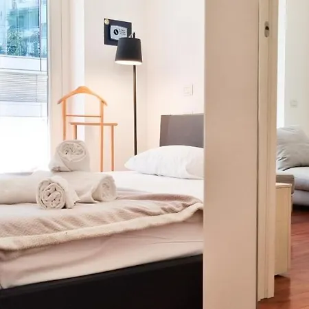 Joivy Superb Flat, 2 Balconies & Skyscrapers View Apartment Milan