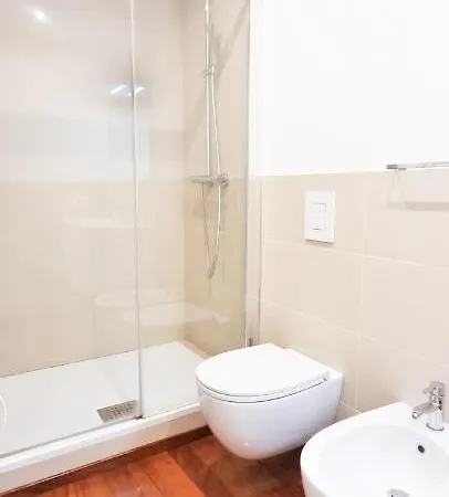 Joivy Superb Flat, 2 Balconies & Skyscrapers View Apartment *