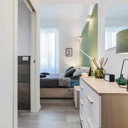Duomo-navigli Charming And Modern With Fast Wifi Апартаменты *