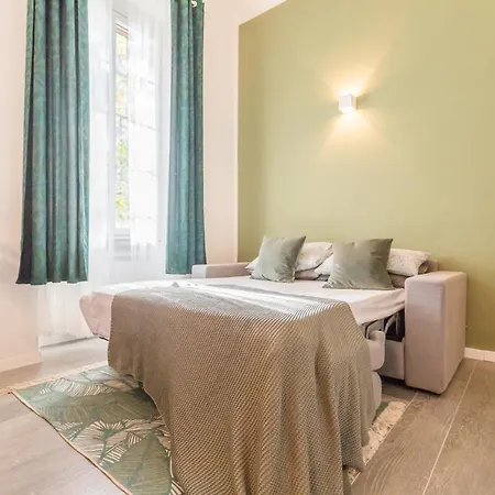 Appartement Duomo-navigli Charming And Modern With Fast Wifi Milan