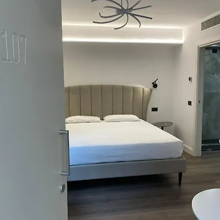 Hotel Zara 3*