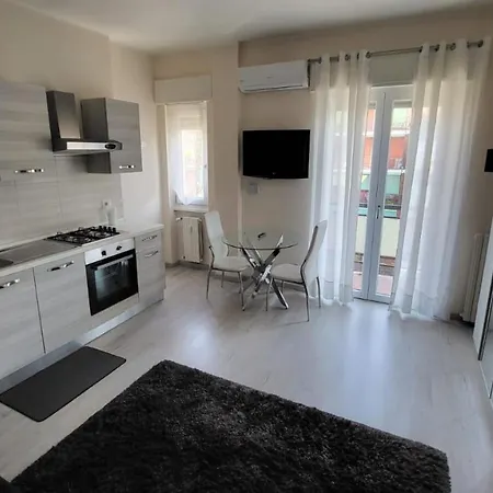Fondazione Prada Metro Corvetto Splendido Monolocale Ristrutturato Ben Arredato Apartman