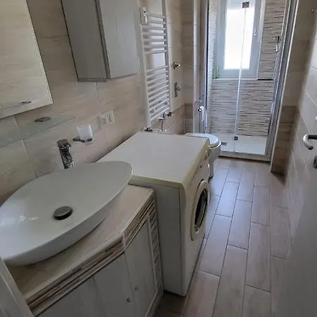 Fondazione Prada Metro Corvetto Splendido Monolocale Ristrutturato Ben Arredato Apartman *