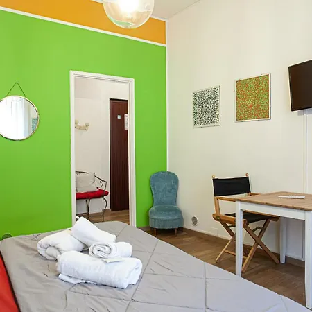 A Due Passi Dal Duomo Milan