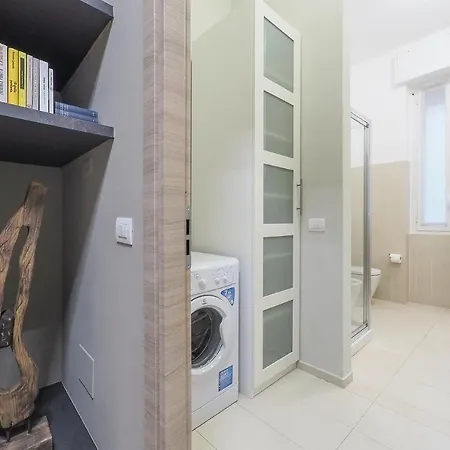 Contempora - Cavallotti 13 - B23 * ميلان