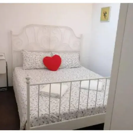 Daire Romantica Mansarda 15 Min Dal Centro - Lome 844