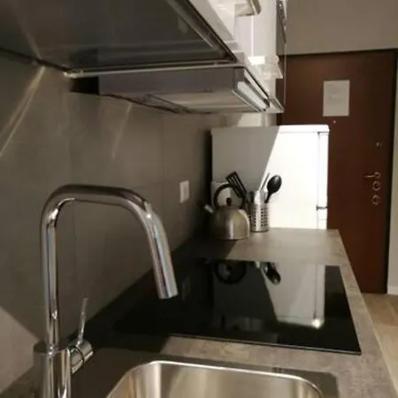 Con Grande Terrazzo In Via Lomellina - Lome 527 *