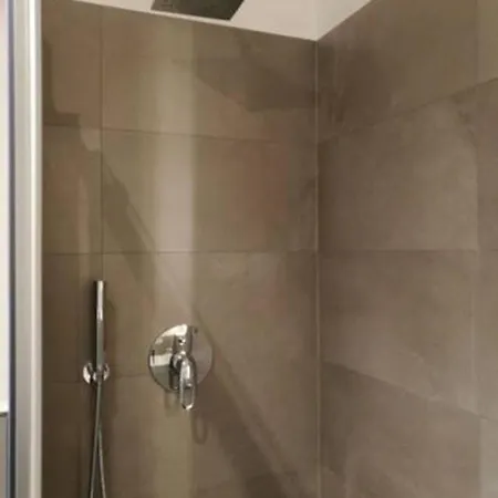 Con Grande Terrazzo In Via Lomellina - Lome 527