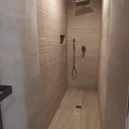 Apartment Via Lecco, *