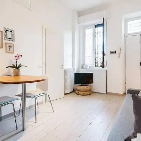 Easylife - - Belinzaghi 6 - Isola Apartamento