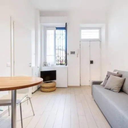 Easylife - - Belinzaghi 6 - Isola *