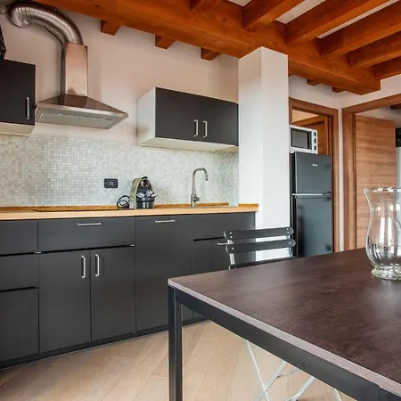Apartment Amazing Flat With A View And Terrace On Navigli By Easylife