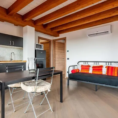 Apartment Amazing Flat With A View And Terrace On Navigli By Easylife