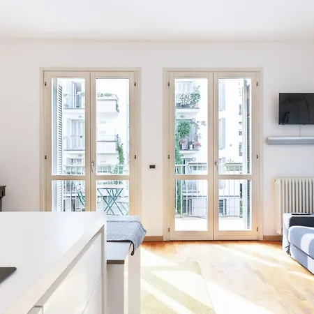 Bellissimo Su Due Piani A Pochi Passi Dal Monumentale Apartment Milan