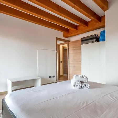 Apartment Amazing Flat With A View And Terrace On Navigli By Easylife *