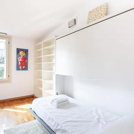 Bellissimo Su Due Piani A Pochi Passi Dal Monumentale Apartment