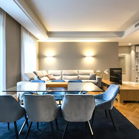 Heart Duomo District Апартаменты *