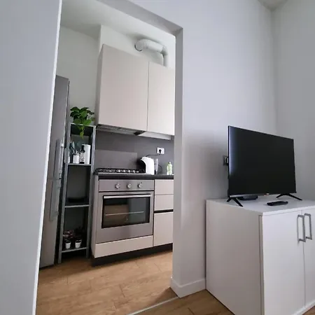 Prampolini 12 - Affittica Apartment *