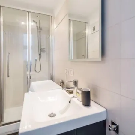 Easylife - - Belinzaghi 6 - Isola * Milán