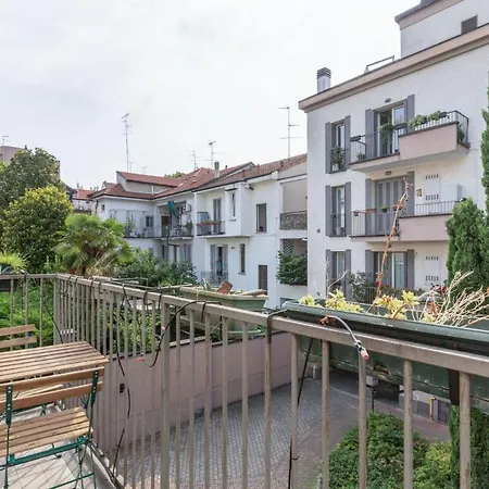 Bellissimo Su Due Piani A Pochi Passi Dal Monumentale Milan