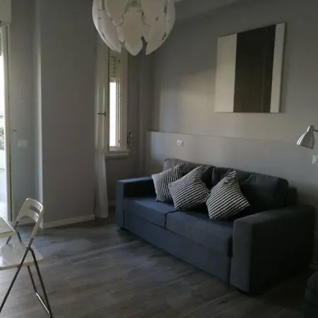Con Grande Terrazzo In Via Lomellina - Lome 527 Apartamento Milán