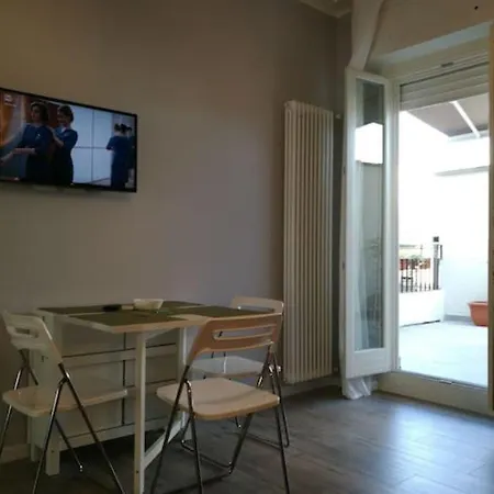 Apartman Con Grande Terrazzo In Via Lomellina - Lome 527 Milánó