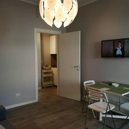 Con Grande Terrazzo In Via Lomellina - Lome 527 Apartamento Milán